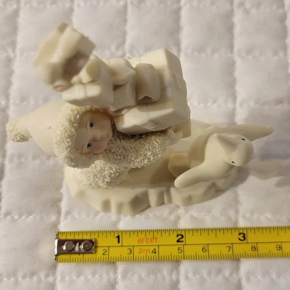 VTG Dept. 56 Snowbabies I Have Lots To Give Penguin Gifts Presents Christmas Fun